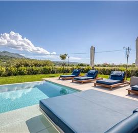 5 bedroom luxury seaside villa with indoor & outdoor pool, near Acharavi, sleeps 10